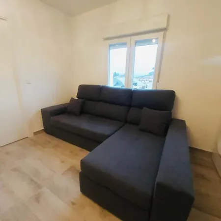 Descubre Cantabria! Piso Con 3 Habitaciones, Con Capacidad Hasta 5 Personas! Entero! Saron