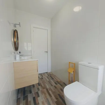 Descubre Cantabria! Piso Con 3 Habitaciones, Con Capacidad Hasta 5 Personas! Entero! 사론