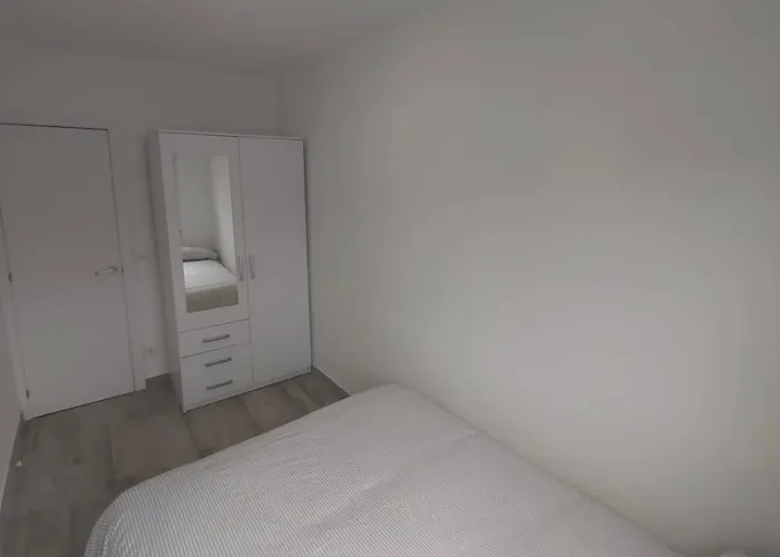 Apartment Descubre Cantabria! Piso Con 3 Habitaciones, Con Capacidad Hasta 5 Personas! Entero! Saron