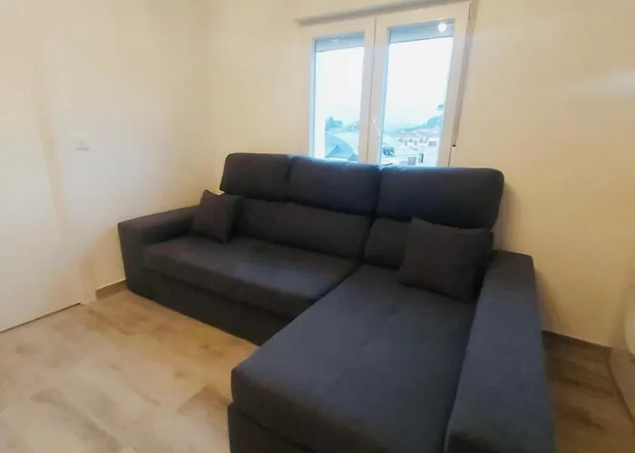 Descubre Cantabria! Piso Con 3 Habitaciones, Con Capacidad Hasta 5 Personas! Entero! Saron