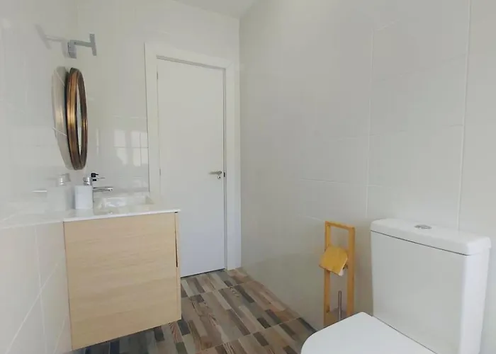 Descubre Cantabria! Piso Con 3 Habitaciones, Con Capacidad Hasta 5 Personas! Entero! Saron